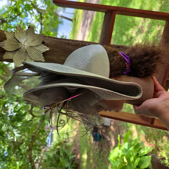 Vintage Silver Cloche Style Fascinator Hat - Picture 6 of 10